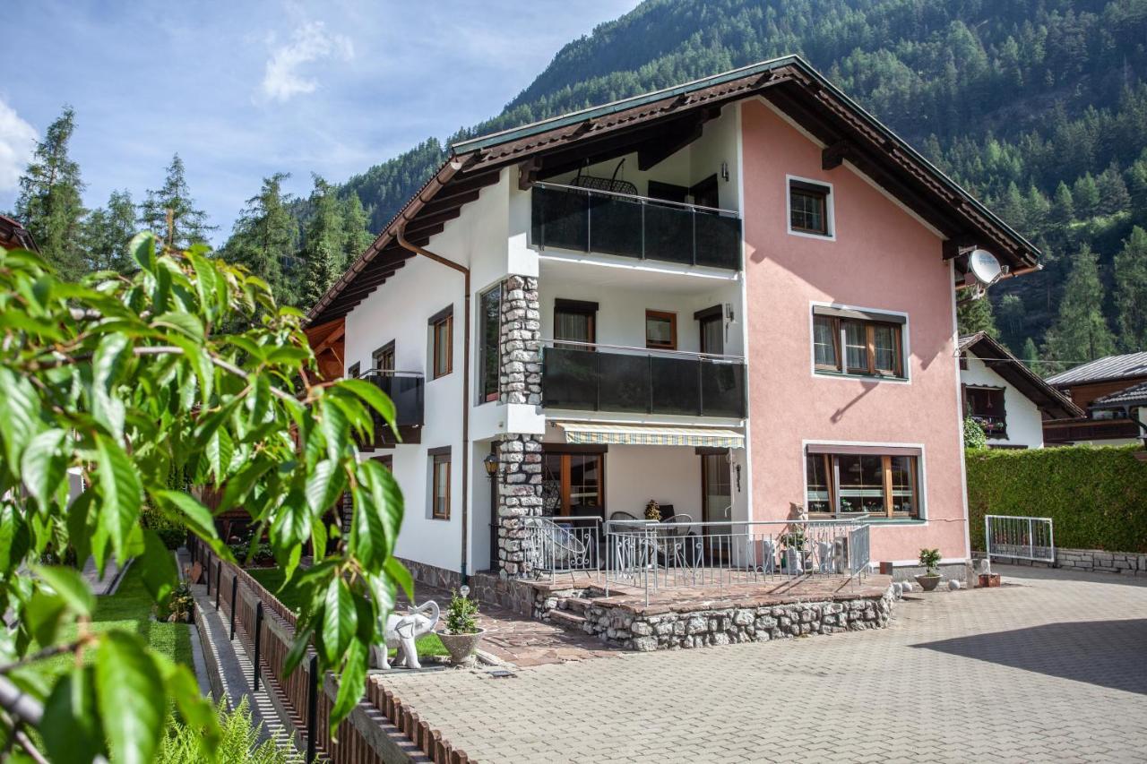 Apartamento Haus Hrabovsky Längenfeld Exterior foto